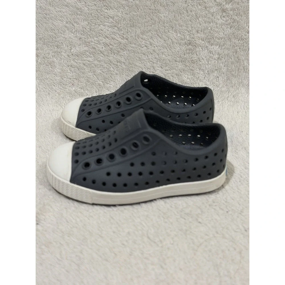 Native Kids Slip On Shoes Black White Rubber Water Sneakers C5 12–18 Mo